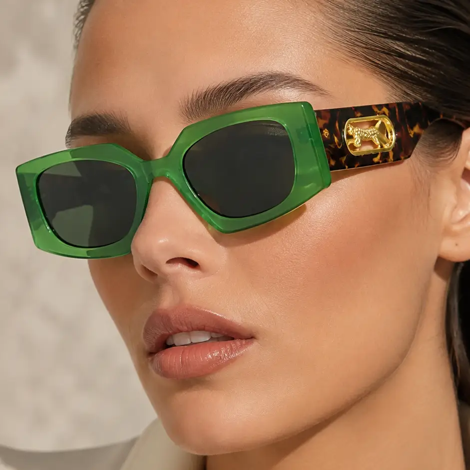 Women's Retro Oval Sunglasses Black Small Frame Fashion Brand Trendy Hot Points Sun Glasses Ladies Star Shades UV400 Eyewear by Hegichi
