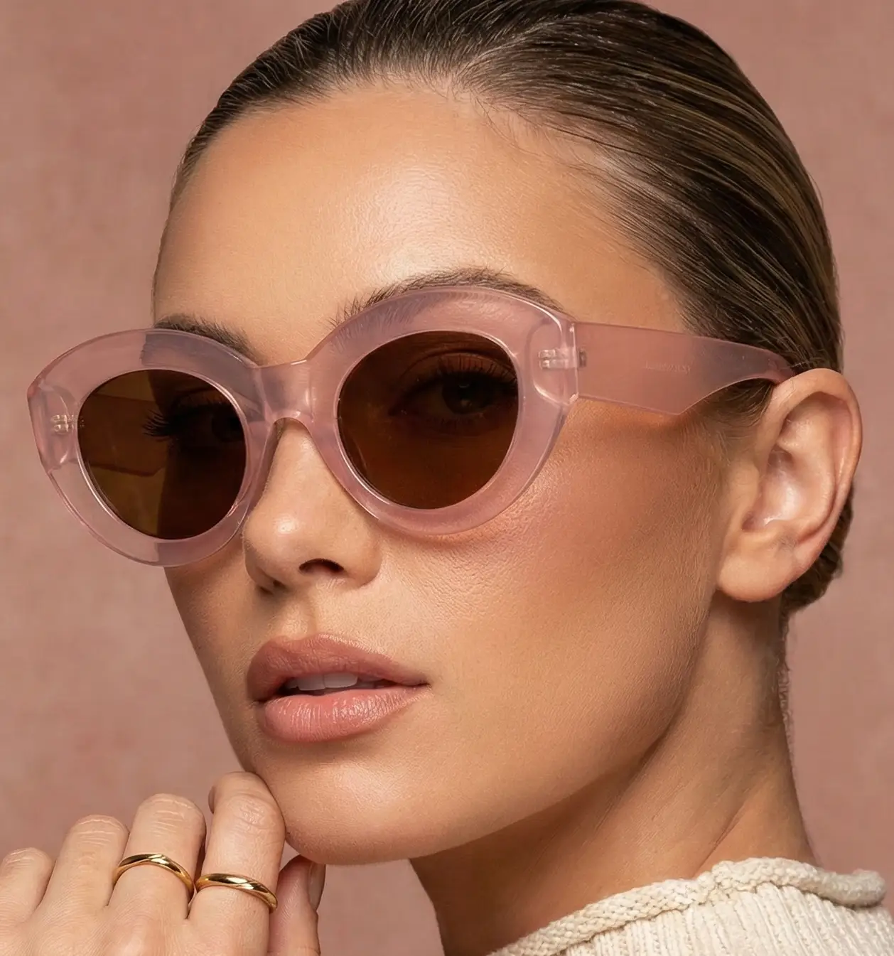Oversized Sunglasses – Bold Cat-Eye Frame by Adornity