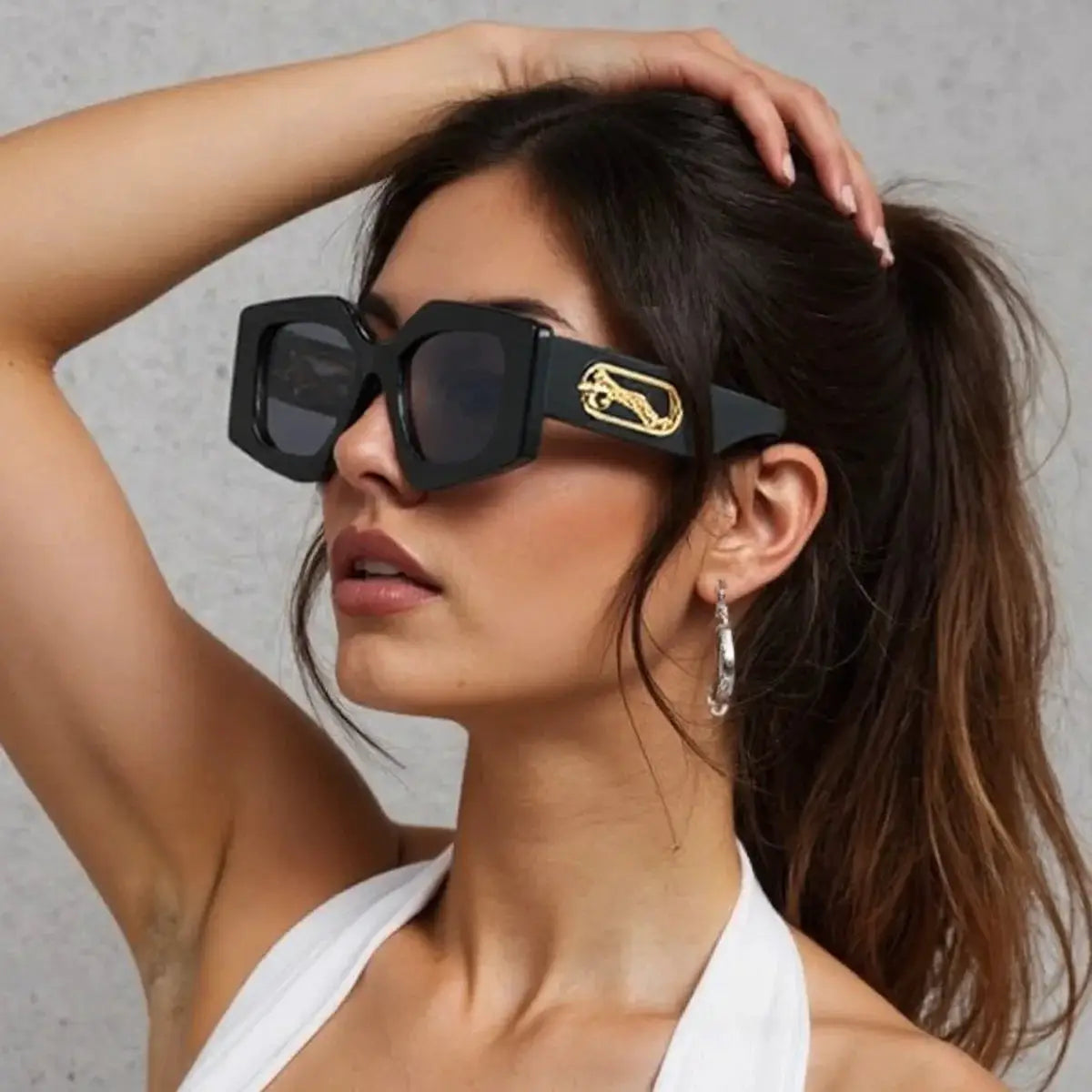 Women's Retro Oval Sunglasses Black Small Frame Fashion Brand Trendy Hot Points Sun Glasses Ladies Star Shades UV400 Eyewear by Hegichi