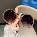 Ladies diamond new fashion glasses, slim face, fashionable high-grade sunglasses, street shooting. by Hegichi