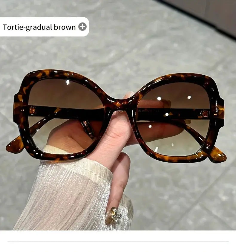Y2K Oversized Sunglasses – Fashion Sunglasses with Green Jelly Frame & Anti-Reflective Lenses by Adornity