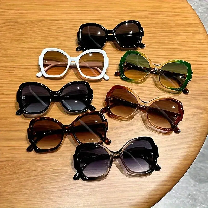 Y2K Oversized Sunglasses – Fashion Sunglasses with Green Jelly Frame & Anti-Reflective Lenses by Adornity