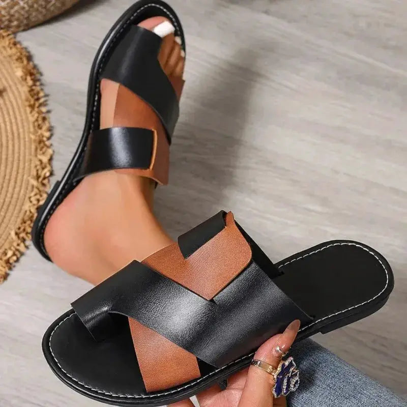 Ladies' flat sandals, color blocked toe sandals, casual summer outdoor sandals by Hegichi