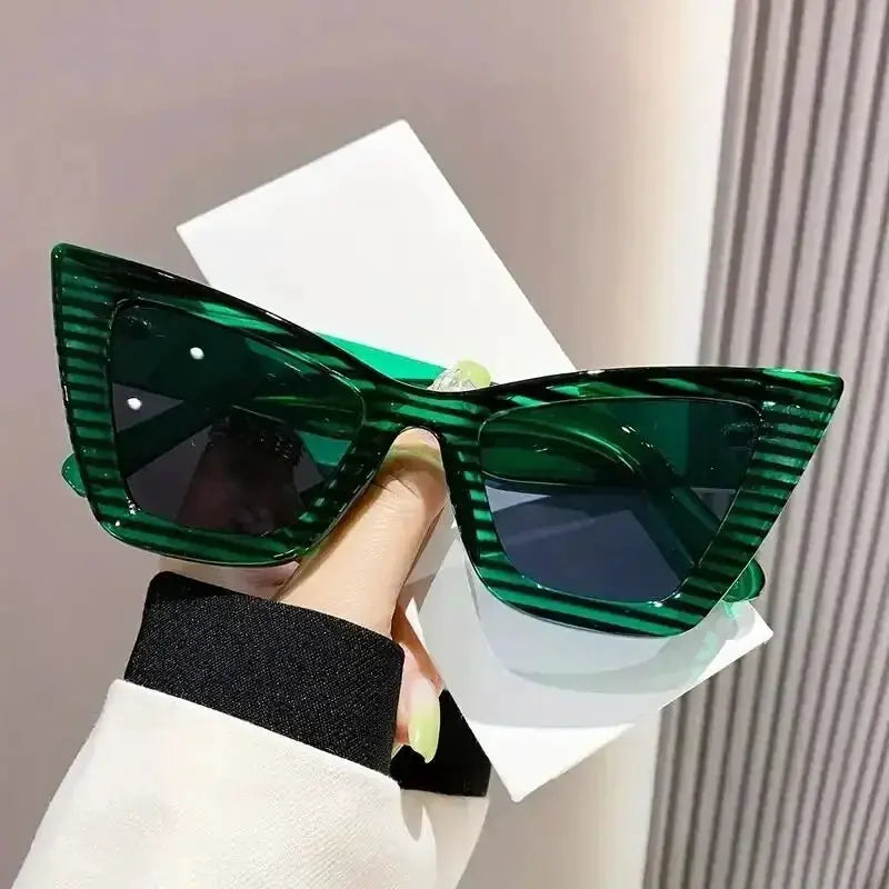 Oversized Cat-Eye Sunglasses – Vintage Frame by Adornity