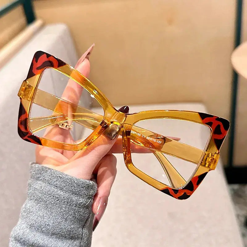 Oversized Cat-Eye Sunglasses – Contrast Frame by Adornity