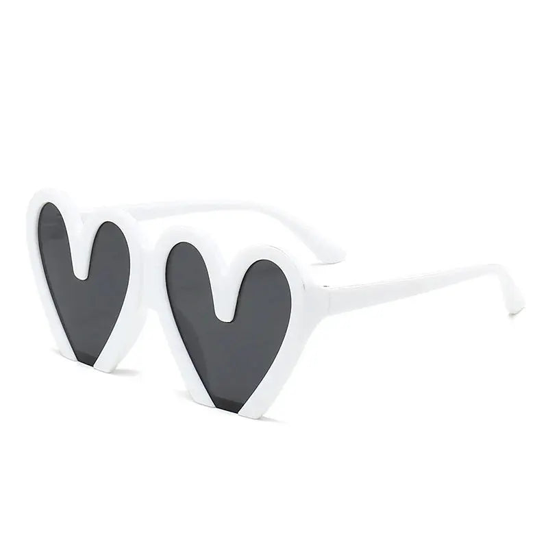 Vintage Sunglasses Women Men Heart Core Sun Glasses Female Retro Round Sunglasses for Male Eyewear Eye Glasses Sunglasses by Hegichi